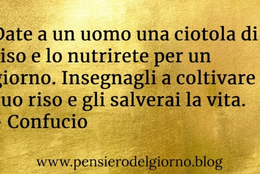 Frase saggia Confucio insegnare a coltivare